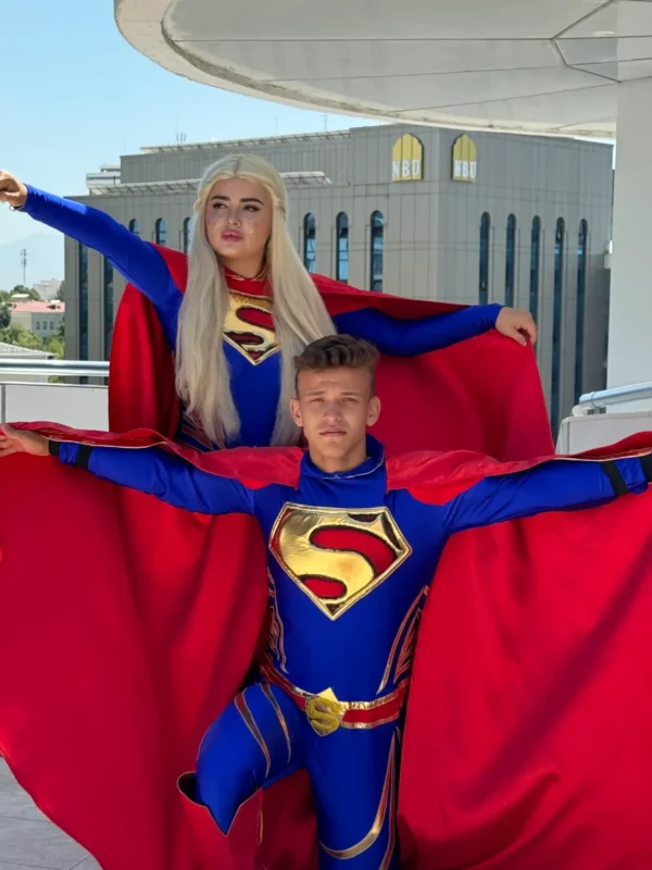 Супермен и Супервумен